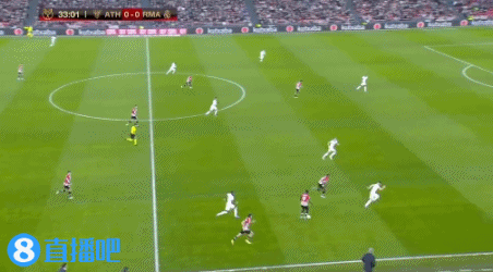 酋长球场稳坐榜首 阿森纳完胜布伦特福德（阿森纳主场大胜布伦特福德 继续领跑积分榜）