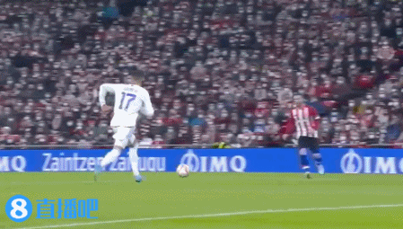 斯卡洛尼戴白手套递交世界杯，因凡蒂诺为仪式错误公开道歉（斯卡洛尼戴白手套交接大力神杯，因凡蒂诺为礼仪失误公开致歉）