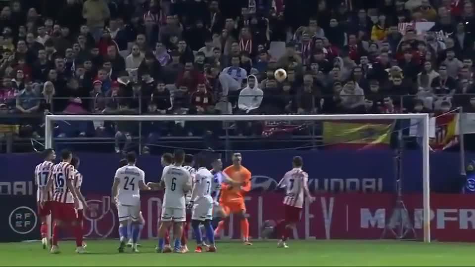 罗体：罗马希望先租后买签法比奥-席尔瓦，狼队要1500万欧（罗体：罗马欲先租后买法比奥-席尔瓦，狼队标价1500万欧元）