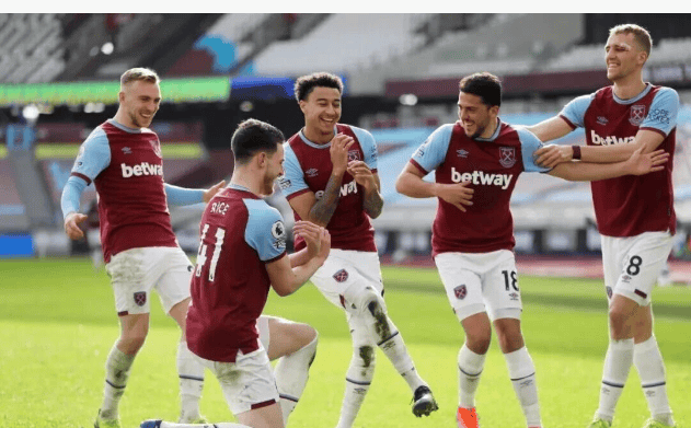 火箭哈登连续三场得分30+（哈登为火箭连砍三场30+分）