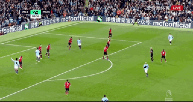 博洛尼亚2-1逆转塞尔塔，贝尔纳代斯基双响，萨拉戈萨破门（贝尔纳代斯基梅开二度，萨拉戈萨建功，博洛尼亚2-1逆转塞尔塔）