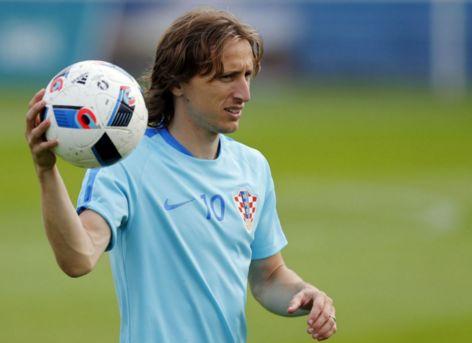 托恩：卡尔的比赛风格与梅西类似，他有望入选德国世界杯阵容（托恩：卡尔踢法酷似梅西，或将跻身德国世界杯大名单）