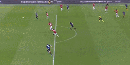 米体：法国电视台取消转播年轻人vs里尔，因前者胸前广告违规（米体：因胸前广告不合规，法国电视台叫停年轻人对阵里尔的转播）